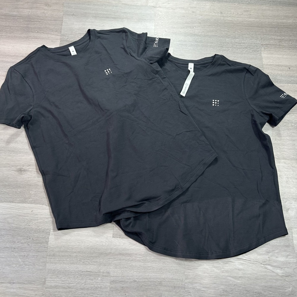 NEW Set of 2 Lululemon Shirt Womens‎ 10 Large Black Crew Tee LW3EYDS